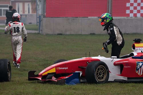 Paul Meijer uit de race gereden